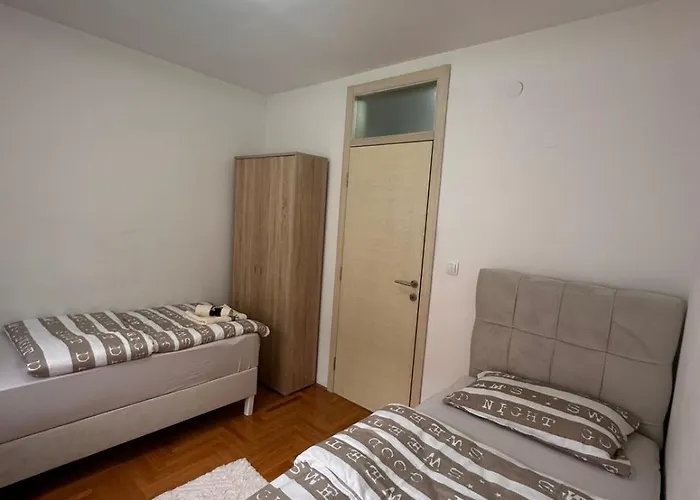 Istocno Sarajevo-Hilandarska, Stan Na Dan Sv