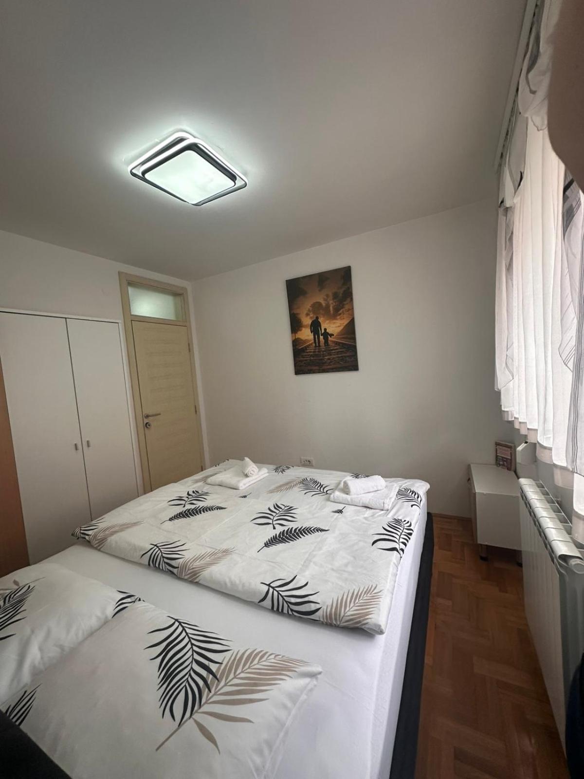Istocno Sarajevo-hilandarska, Stan Na Dan Sv Apartament Donje Mladice