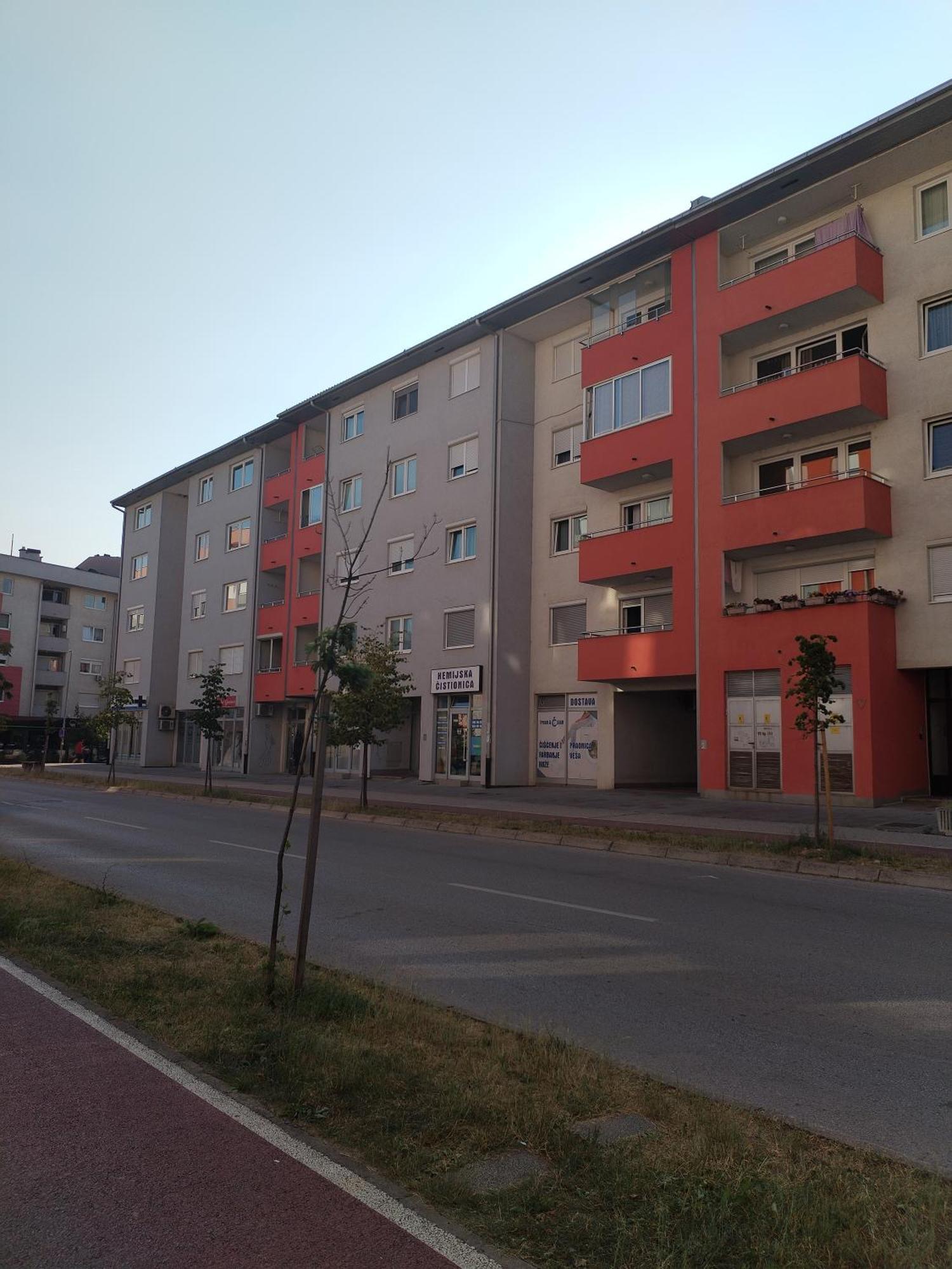 Istocno Sarajevo-hilandarska, Stan Na Dan Sv Apartament Donje Mladice